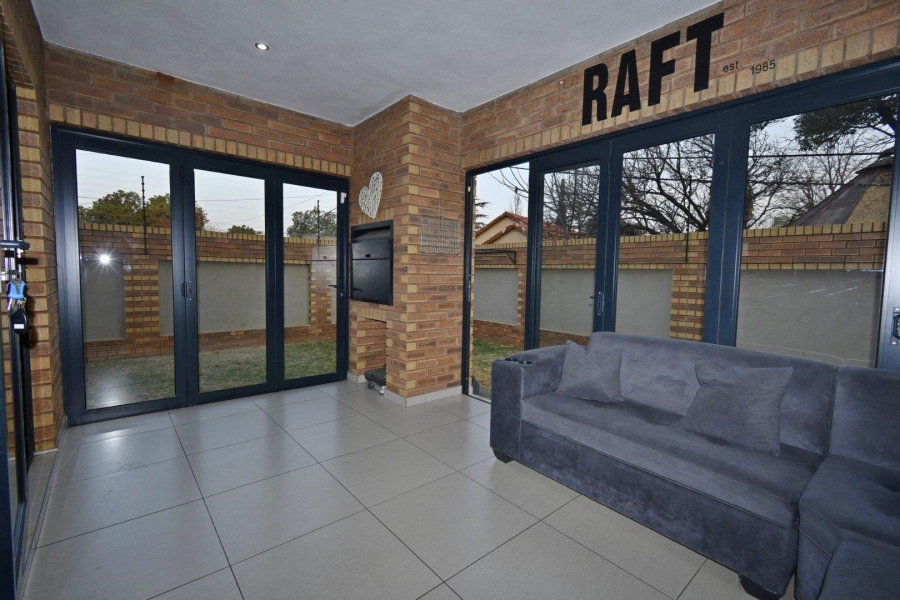 3 Bedroom Property for Sale in Brackenhurst Gauteng