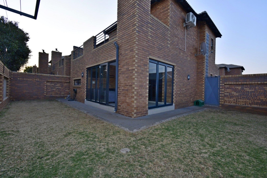 3 Bedroom Property for Sale in Brackenhurst Gauteng