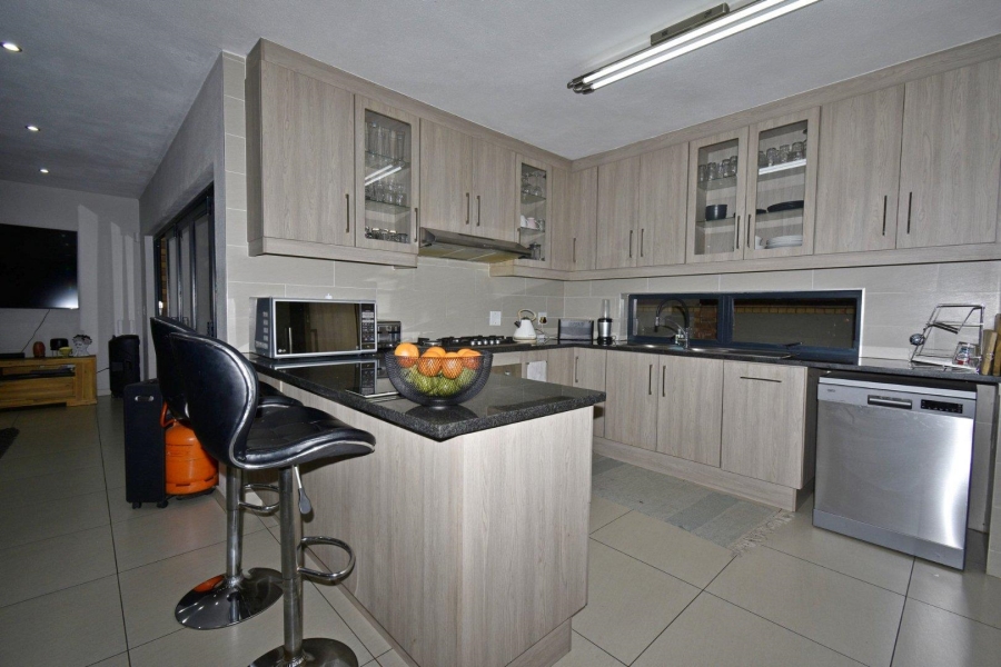 3 Bedroom Property for Sale in Brackenhurst Gauteng