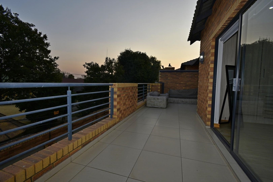 3 Bedroom Property for Sale in Brackenhurst Gauteng