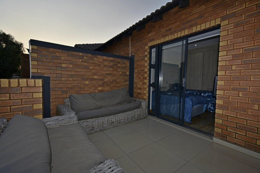 3 Bedroom Property for Sale in Brackenhurst Gauteng