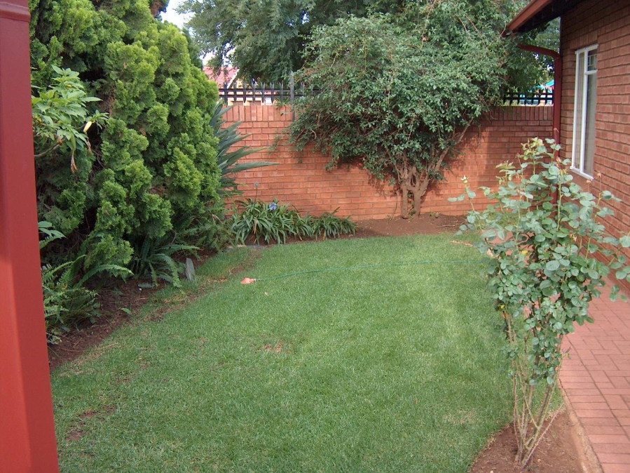 2 Bedroom Property for Sale in Wierda Park Gauteng