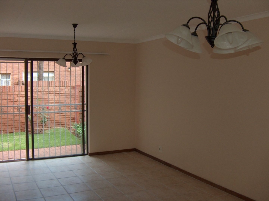 2 Bedroom Property for Sale in Wierda Park Gauteng