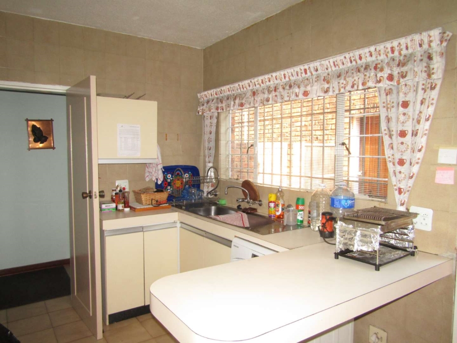 3 Bedroom Property for Sale in Corlett Gardens Gauteng