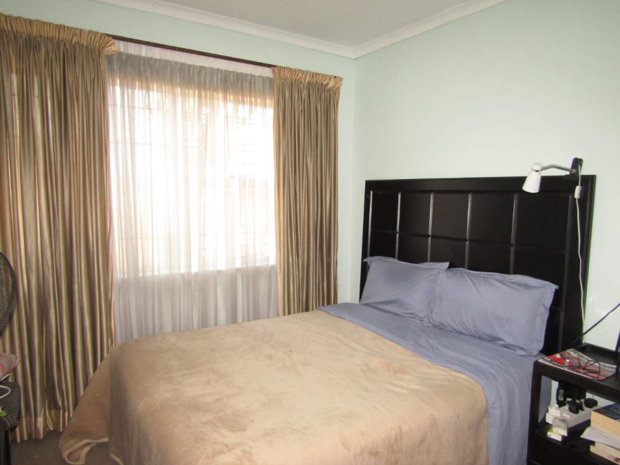 3 Bedroom Property for Sale in Corlett Gardens Gauteng