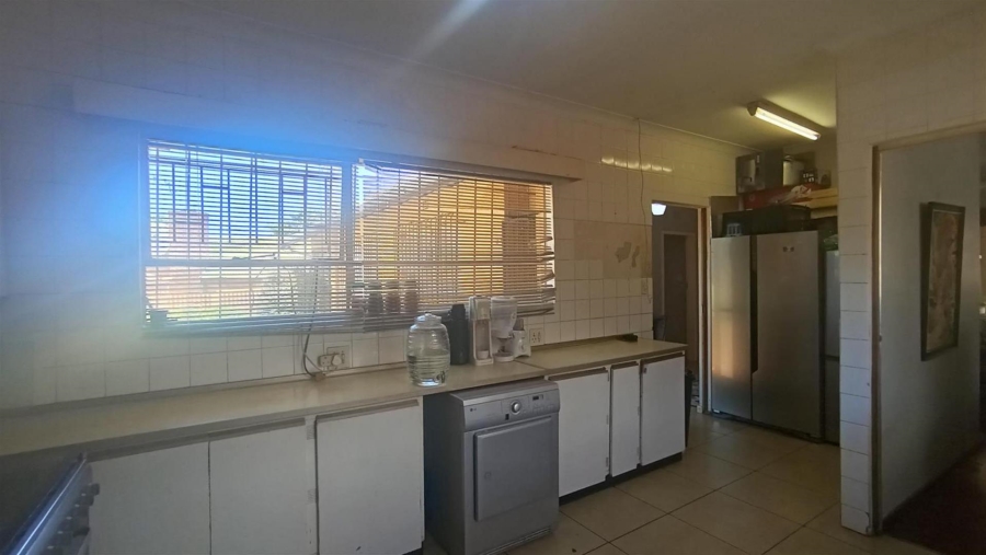 4 Bedroom Property for Sale in Glenanda Gauteng