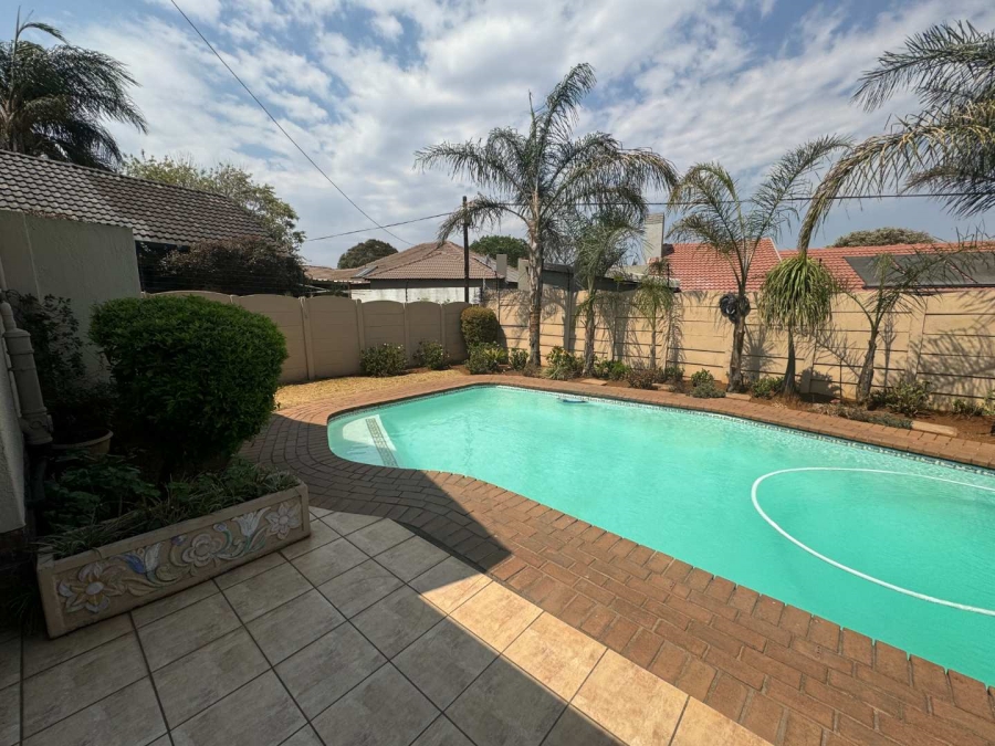 3 Bedroom Property for Sale in Verwoerdpark Gauteng