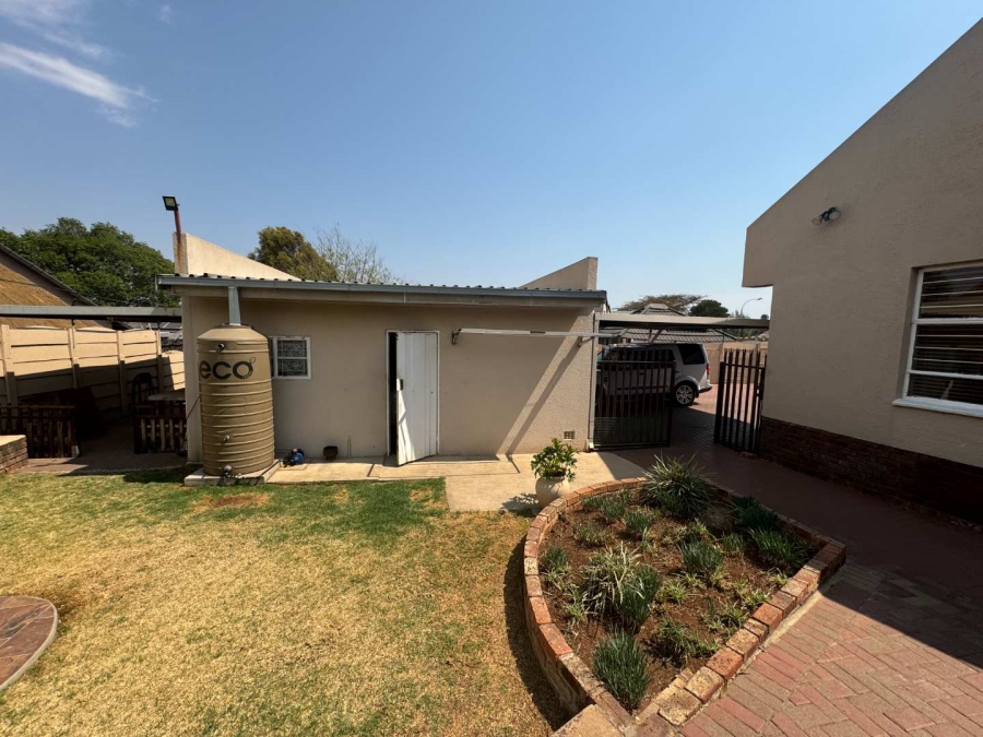 3 Bedroom Property for Sale in Verwoerdpark Gauteng