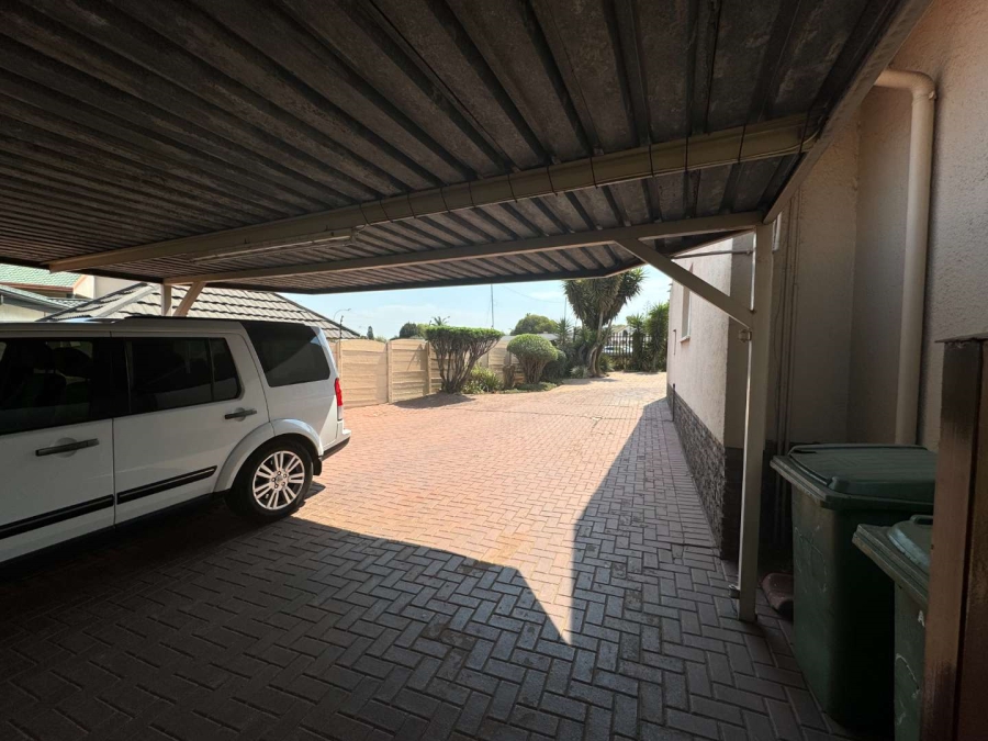 3 Bedroom Property for Sale in Verwoerdpark Gauteng