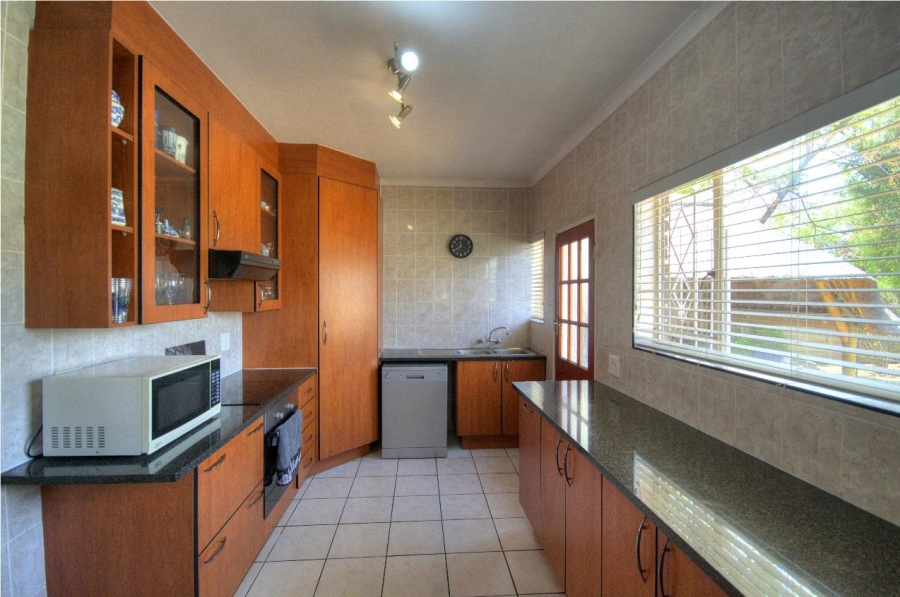 3 Bedroom Property for Sale in Brackendowns Gauteng