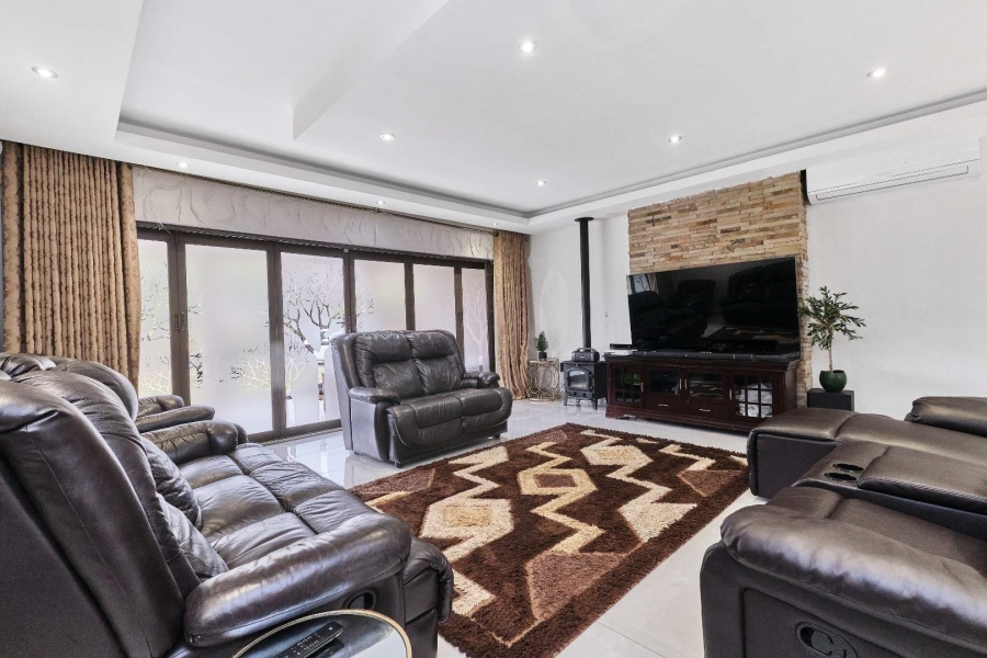 4 Bedroom Property for Sale in Robin Acres Gauteng