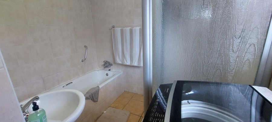 4 Bedroom Property for Sale in Randhart Gauteng