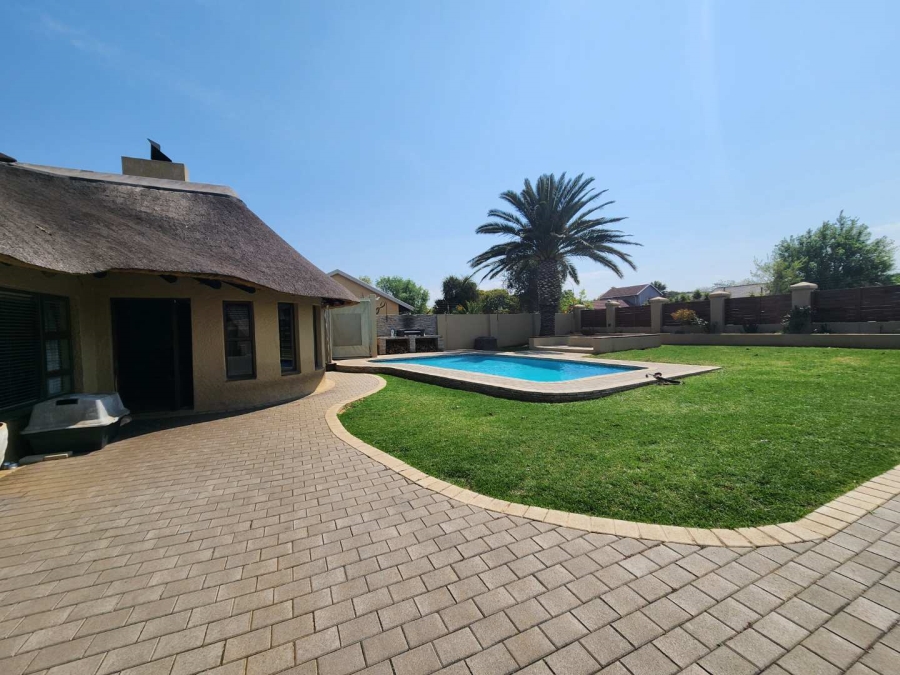 4 Bedroom Property for Sale in Verwoerdpark Gauteng