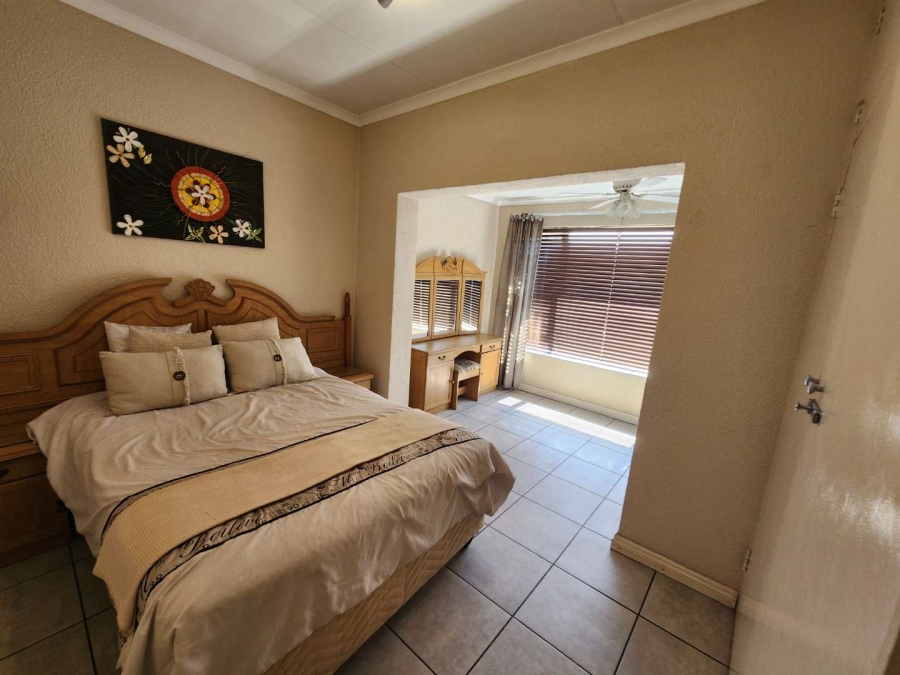 3 Bedroom Property for Sale in Verwoerdpark Gauteng