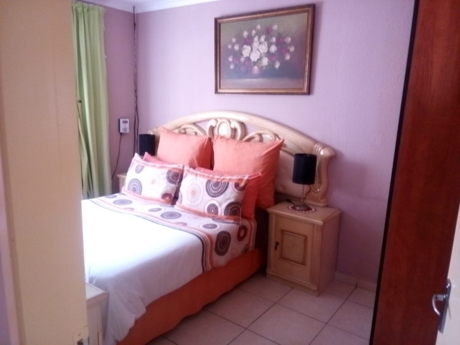 2 Bedroom Property for Sale in Mamelodi East Gauteng