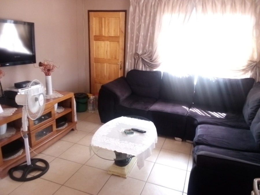 2 Bedroom Property for Sale in Mamelodi East Gauteng