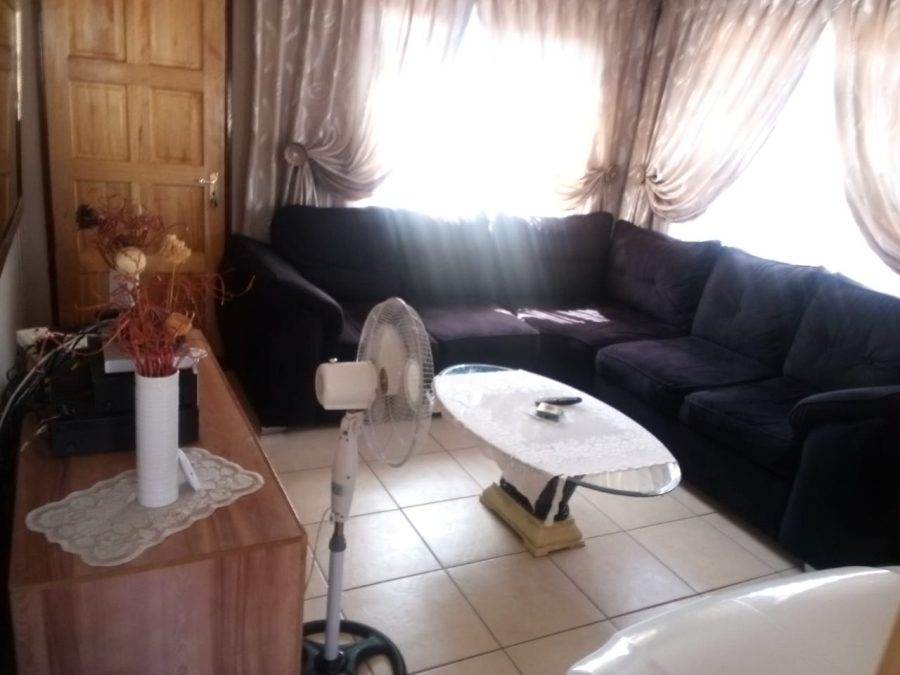 2 Bedroom Property for Sale in Mamelodi East Gauteng