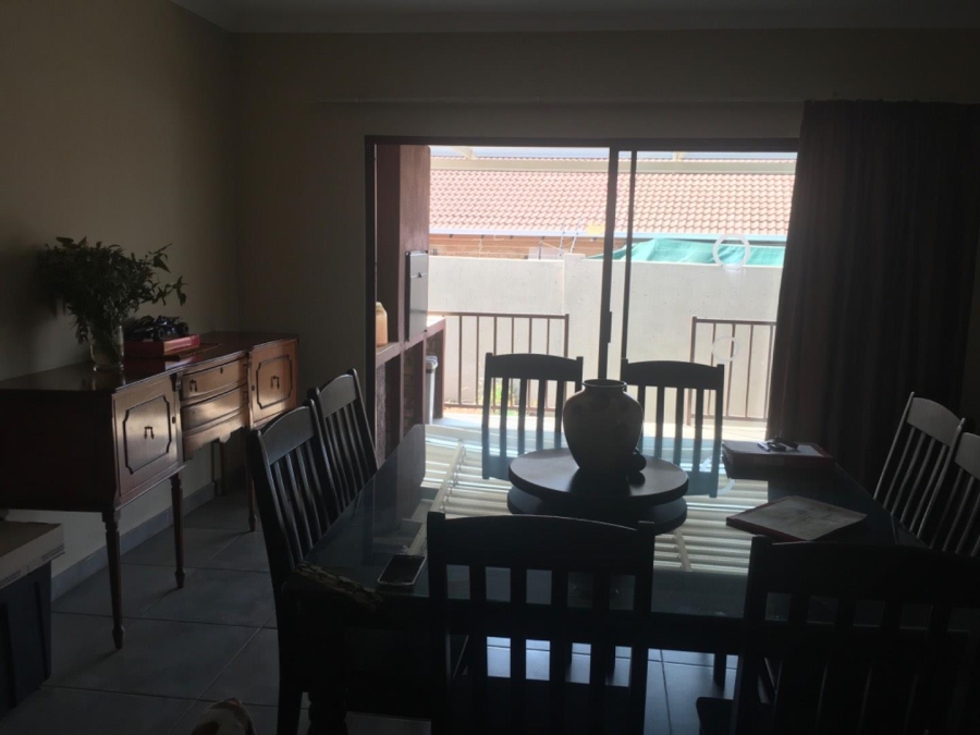 4 Bedroom Property for Sale in Rooihuiskraal Gauteng