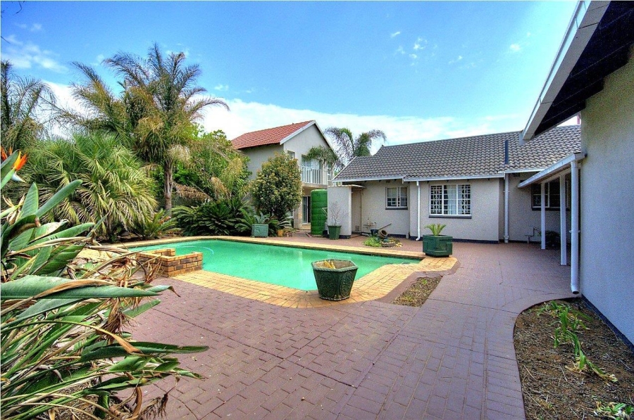 4 Bedroom Property for Sale in Brackendowns Gauteng