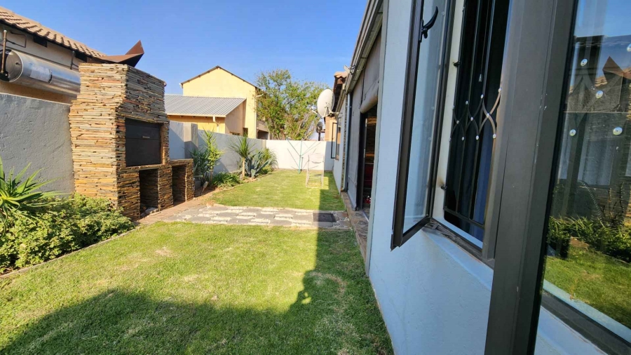 3 Bedroom Property for Sale in The Orchards Gauteng