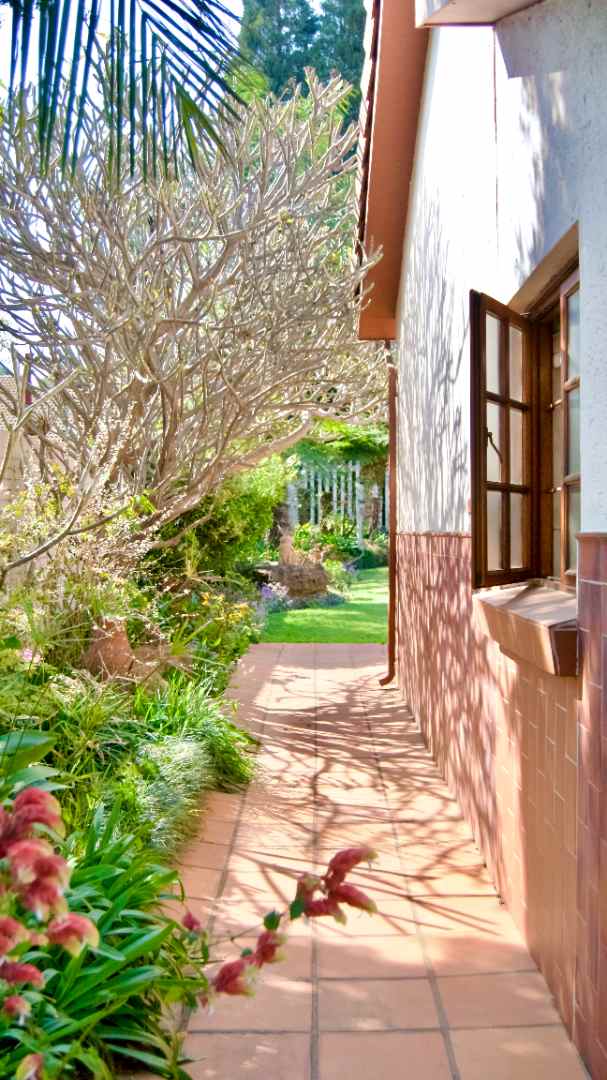 12 Bedroom Property for Sale in La Montagne Gauteng