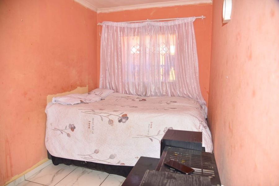 3 Bedroom Property for Sale in Clayville Gauteng