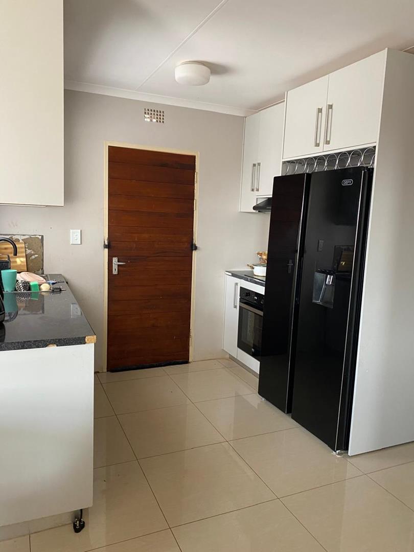 3 Bedroom Property for Sale in Clayville Gauteng