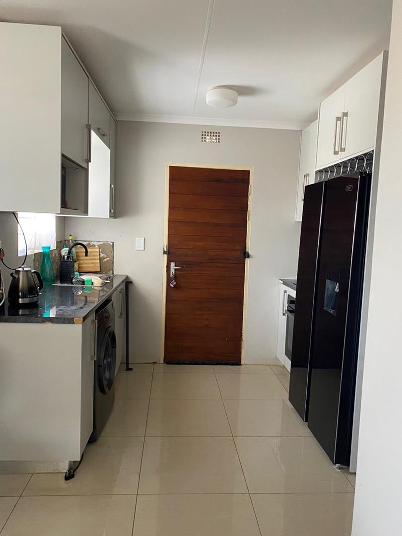 3 Bedroom Property for Sale in Clayville Gauteng