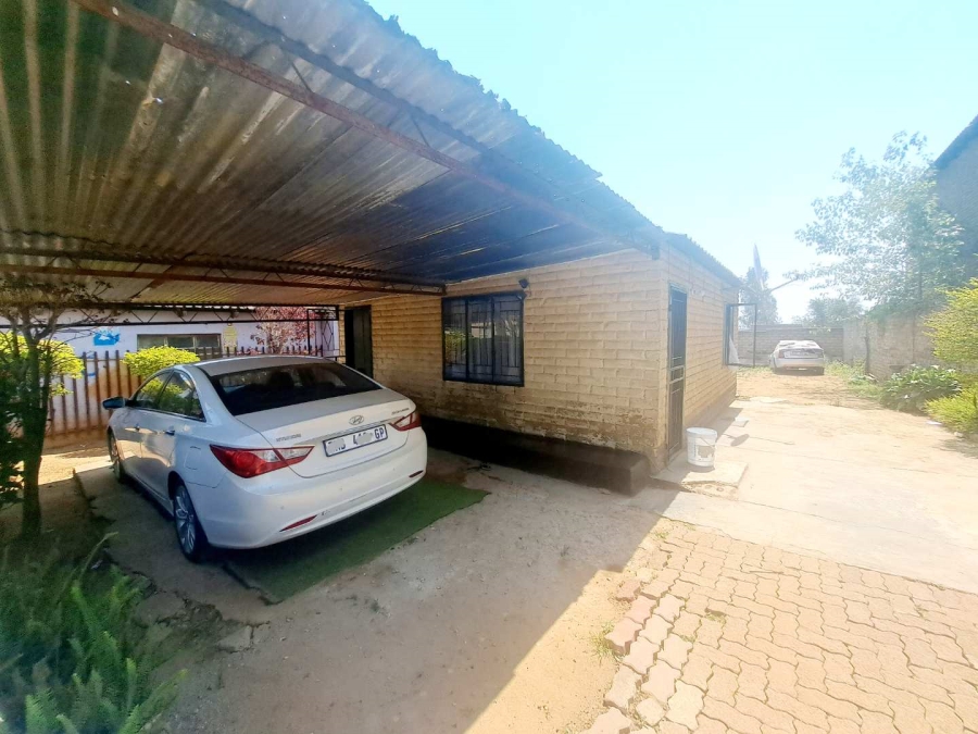 2 Bedroom Property for Sale in Mamelodi East Gauteng