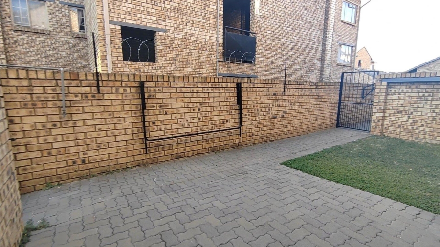 To Let 2 Bedroom Property for Rent in Celtisdal Gauteng