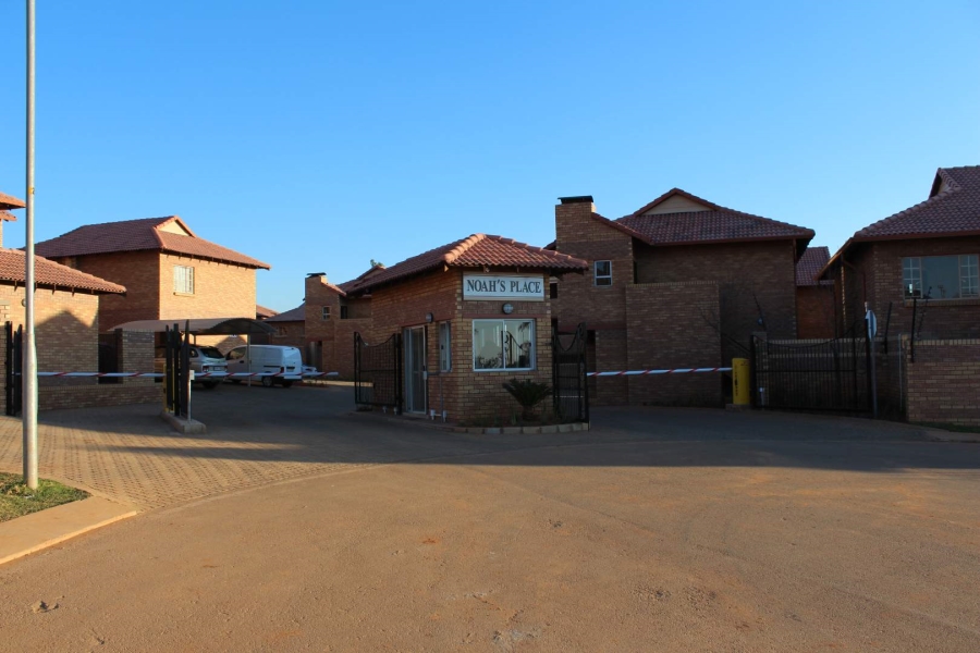 To Let 2 Bedroom Property for Rent in Olympus Gauteng