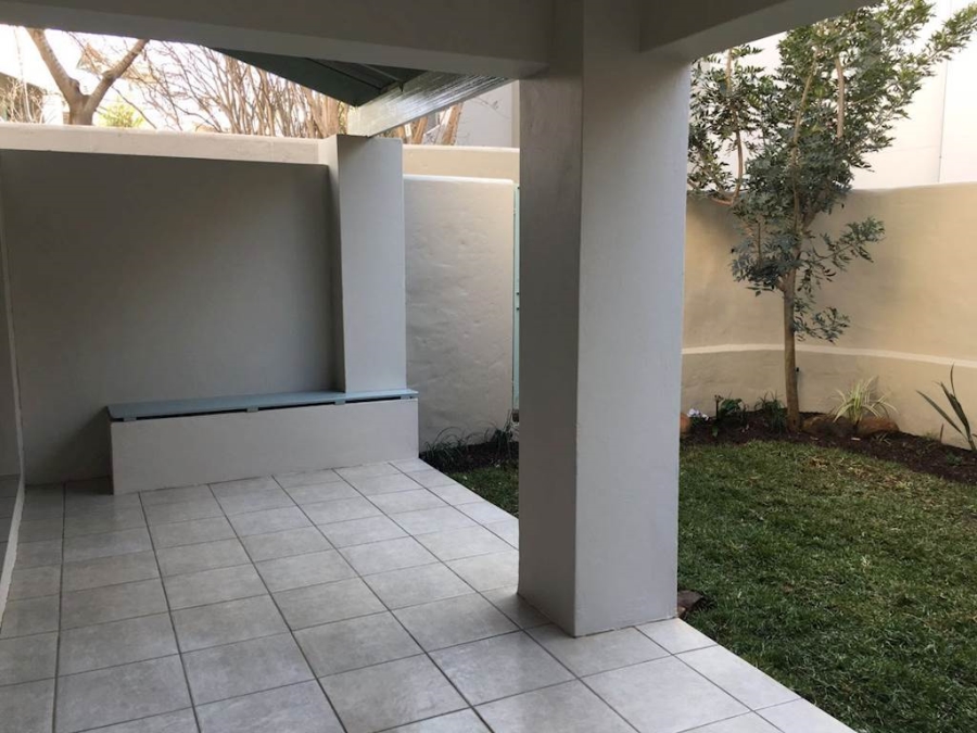 1 Bedroom Property for Sale in Fourways Gauteng