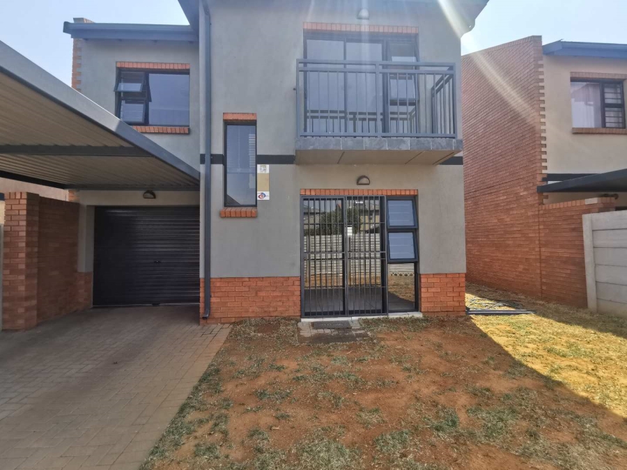 3 Bedroom Property for Sale in Albertsdal Gauteng