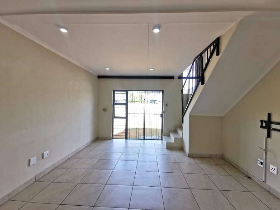 3 Bedroom Property for Sale in Albertsdal Gauteng