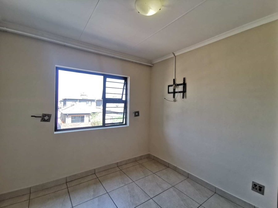 3 Bedroom Property for Sale in Albertsdal Gauteng