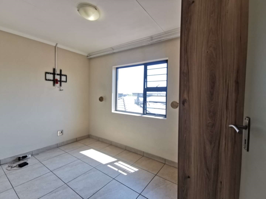 3 Bedroom Property for Sale in Albertsdal Gauteng