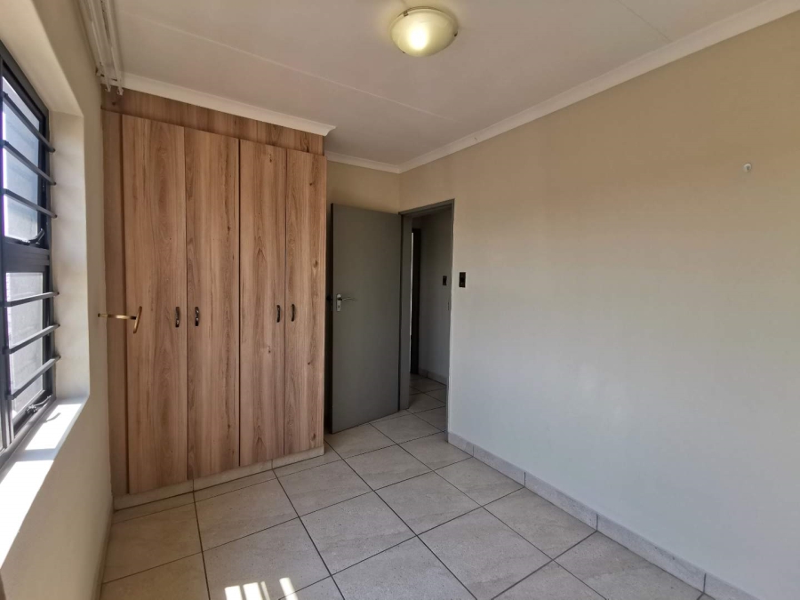 3 Bedroom Property for Sale in Albertsdal Gauteng