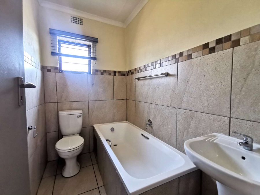 3 Bedroom Property for Sale in Albertsdal Gauteng