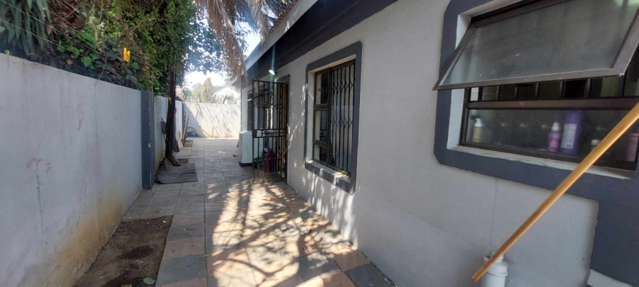 Commercial Property for Sale in Verwoerdpark Gauteng