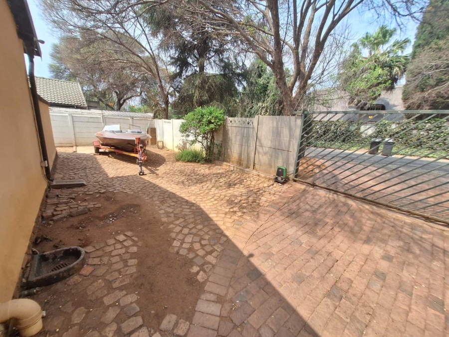 To Let 3 Bedroom Property for Rent in Weltevreden Park Ext 1 Gauteng