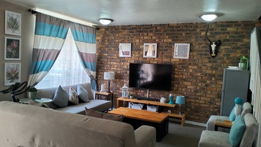 3 Bedroom Property for Sale in Val de Grace Gauteng