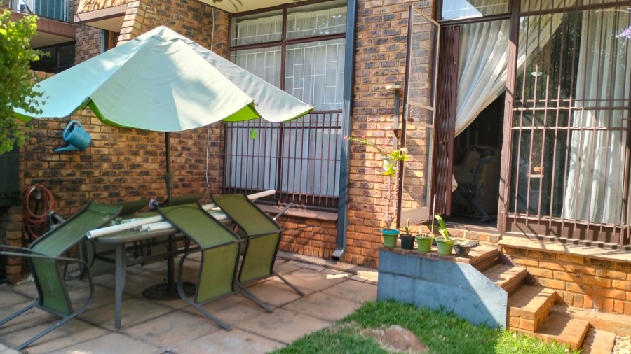 3 Bedroom Property for Sale in Val de Grace Gauteng