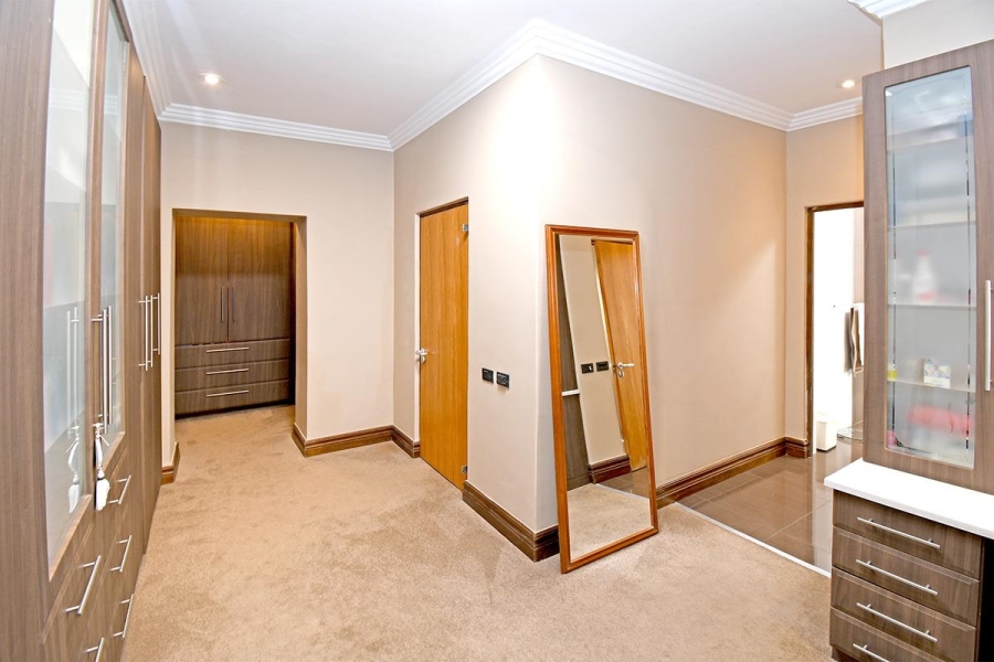 6 Bedroom Property for Sale in Morningside Gauteng