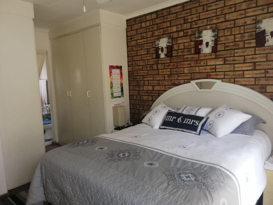 3 Bedroom Property for Sale in Castleview Gauteng