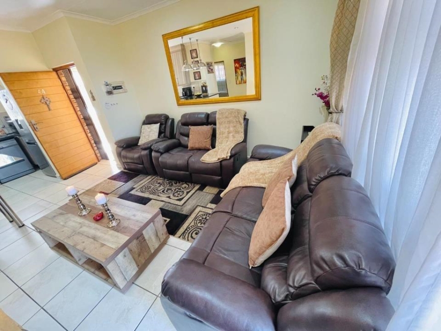 2 Bedroom Property for Sale in South Crest Gauteng