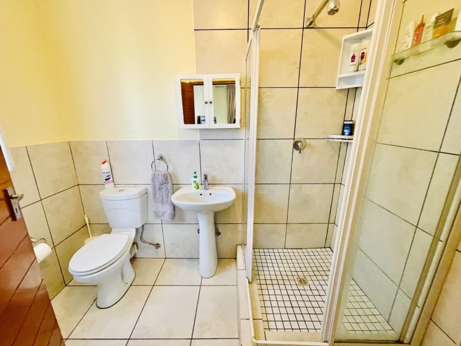 2 Bedroom Property for Sale in South Crest Gauteng