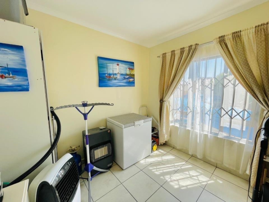 2 Bedroom Property for Sale in South Crest Gauteng