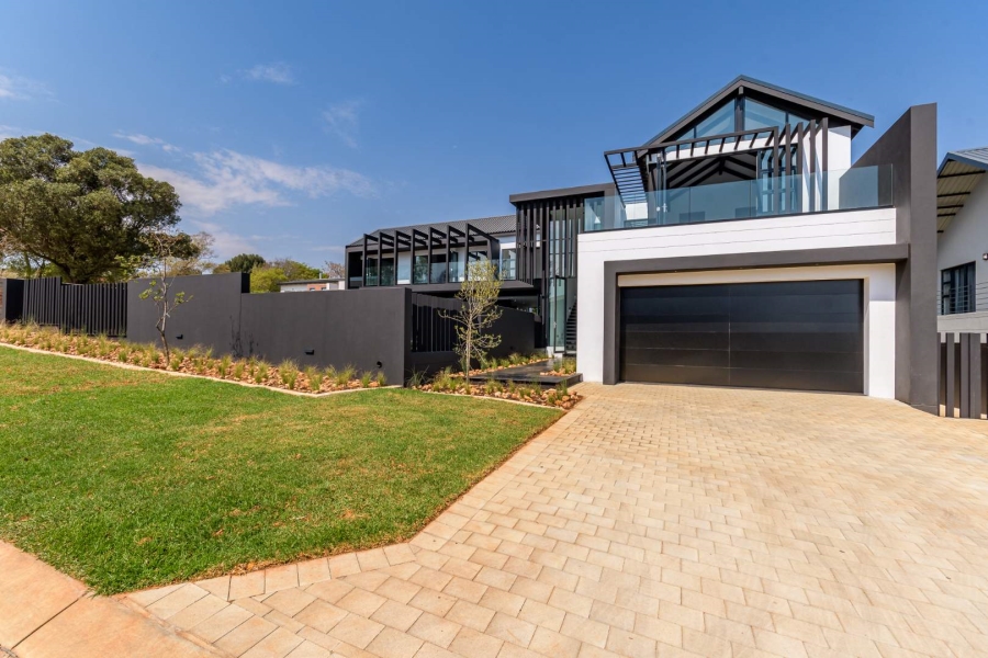 5 Bedroom Property for Sale in Helderfontein Estate Gauteng