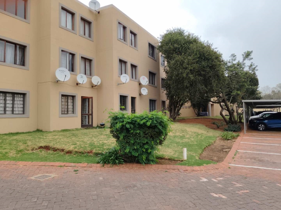 2 Bedroom Property for Sale in Weltevreden Park Gauteng