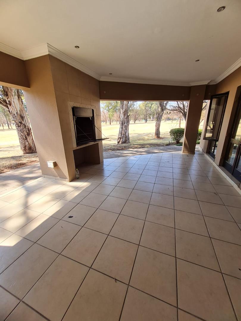 4 Bedroom Property for Sale in Zwartkop Golf Estate Gauteng